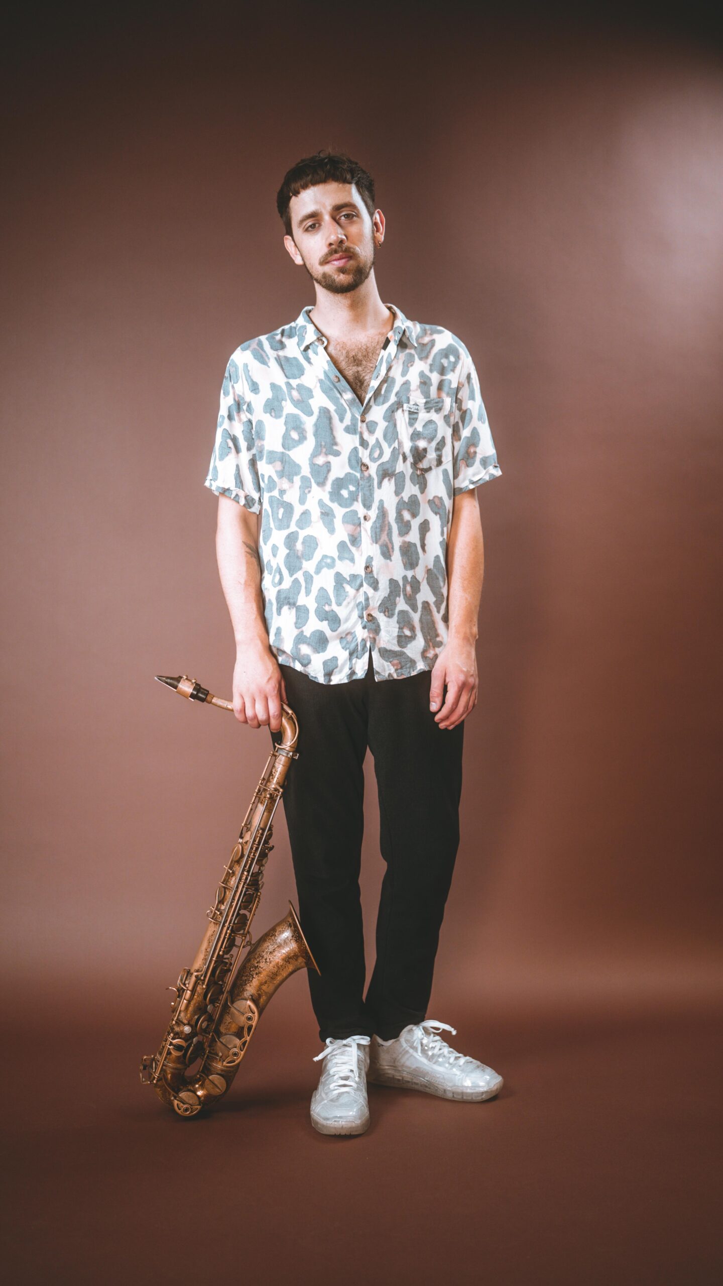 Moritz-Stahl-Jazz-Saxophonist Moritz Stahl - Jazz-Saxophonist - bringt musikalische Unberechenbarkeit ist Spiel.